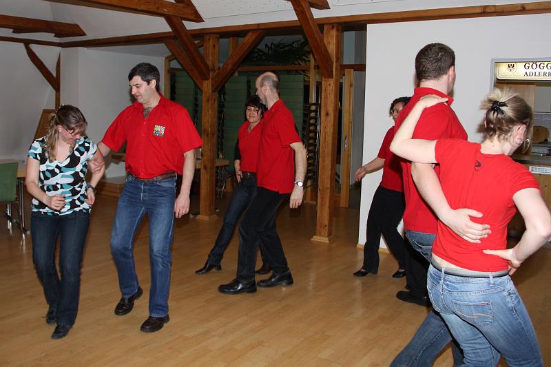 110326mostprobe014.jpg - ...spielt zum Tanz.