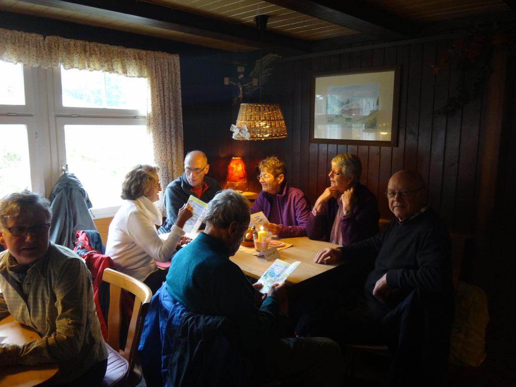 131011_GR2_012.JPG - Dort war es so richtig urig, gemütlich und warm.