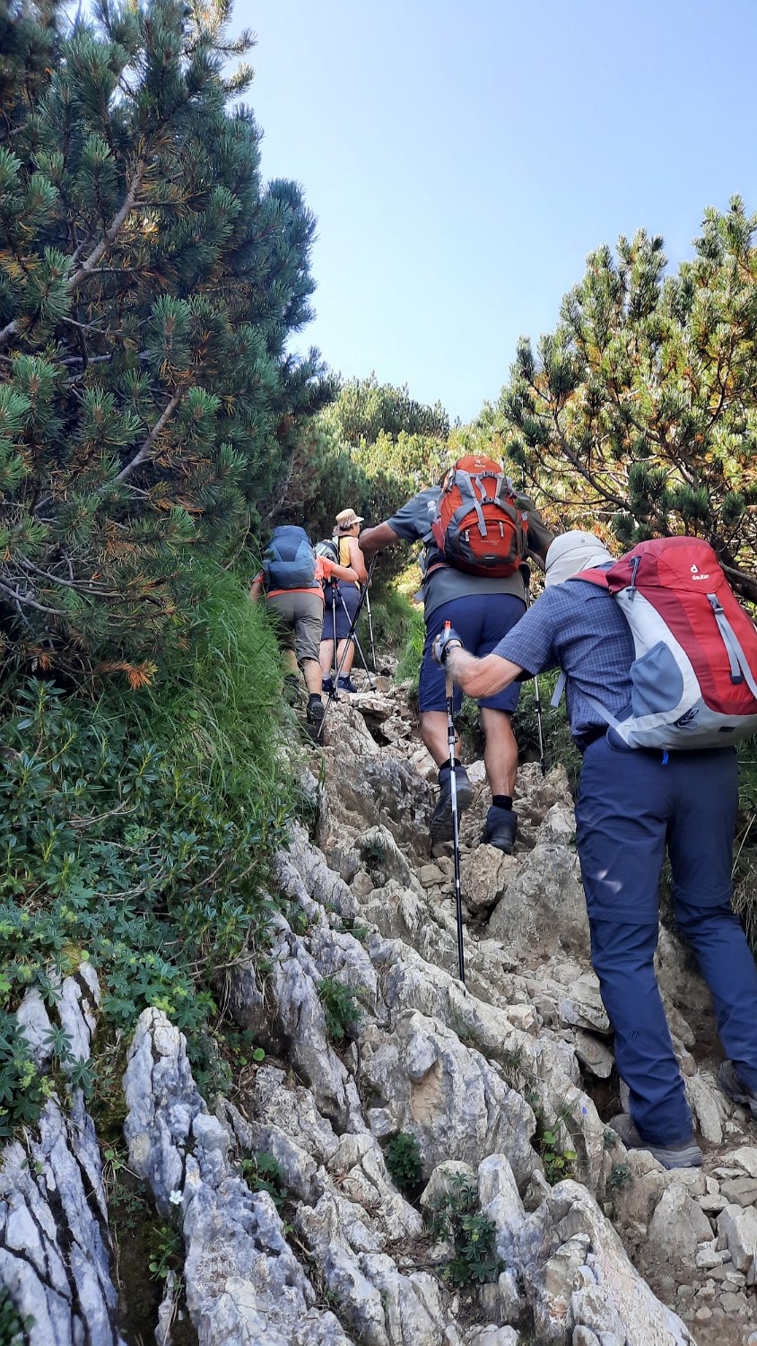 260815_Bergtour051.jpg - Der Weg wird steiler und rauer....